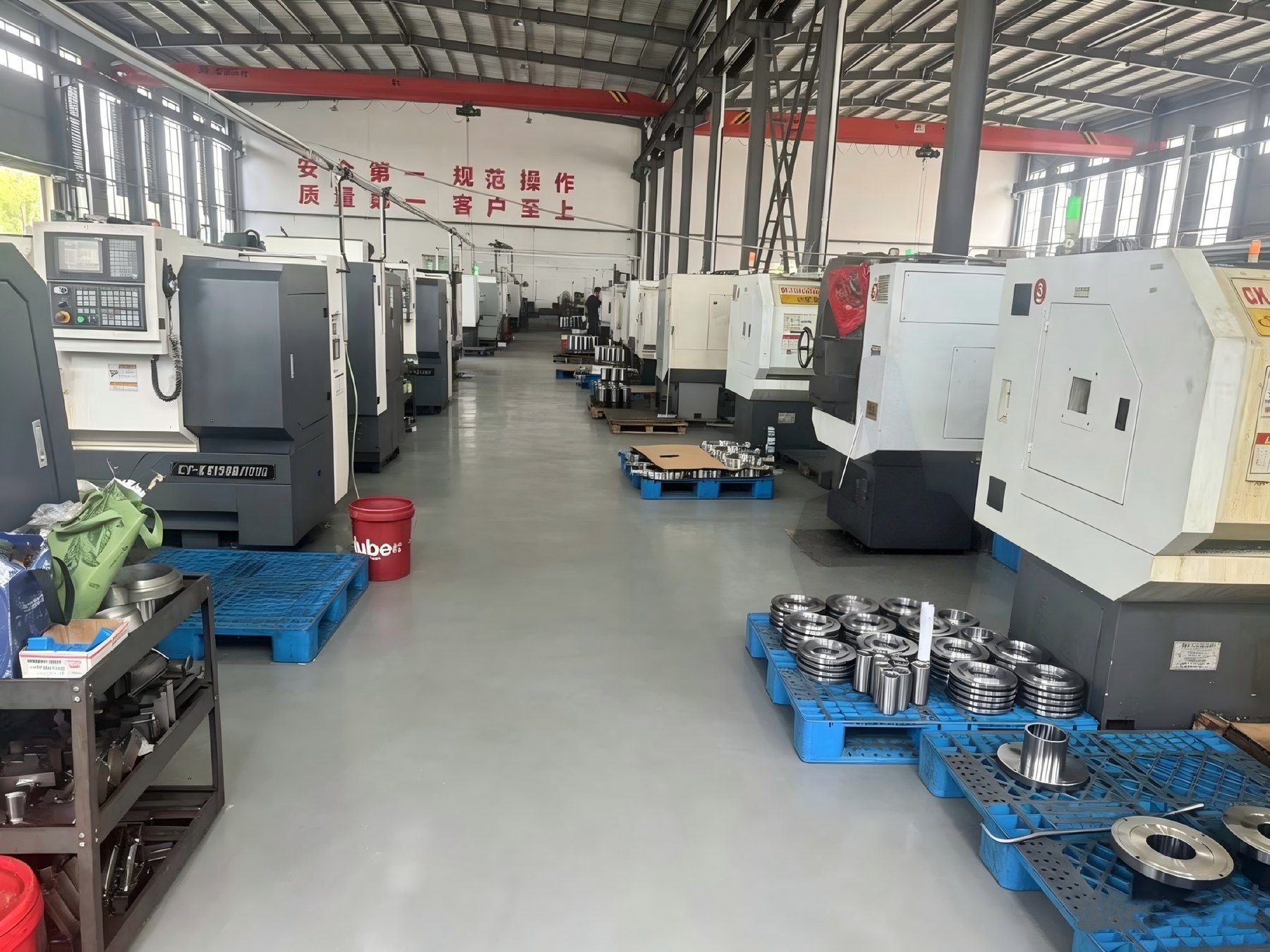RF Machining 车间全景